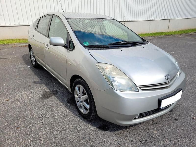 Grau Gebraucht 2005 Toyota Prius Executive Kleinwagen | 3.950 € (Fairer Preis) - Bild 1/4