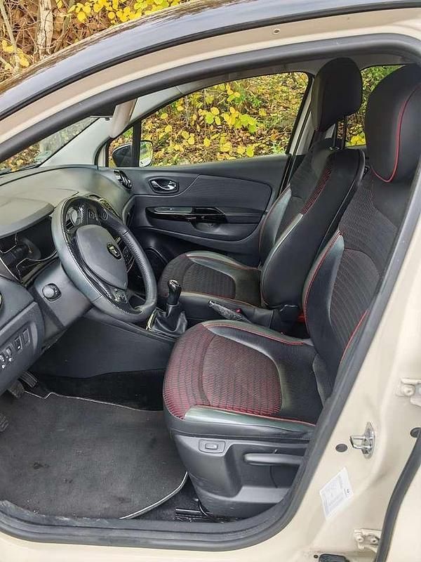 Gebraucht Renault Captur XMOD 90 PS (66 kW) 2016 Beige SUV