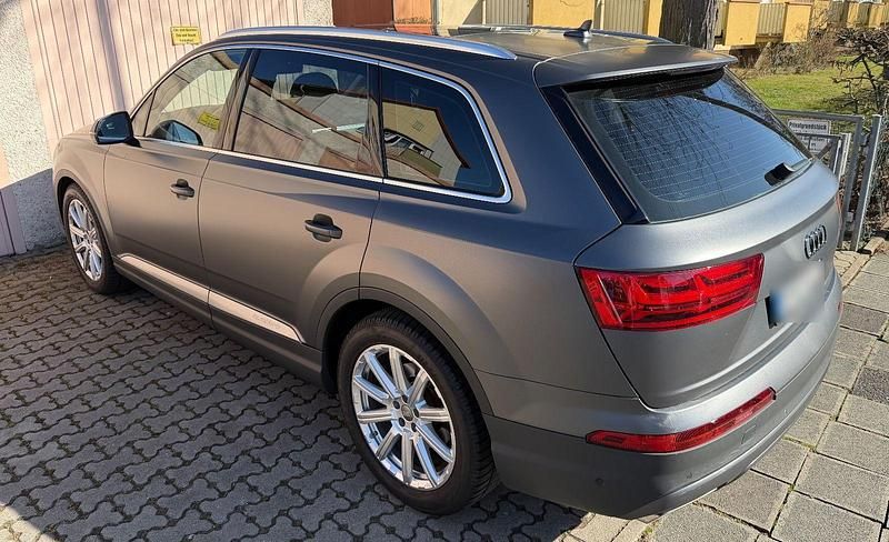 Gebraucht Audi Q7 Ambiente 272 PS (200 kW) 2016 Grau SUV