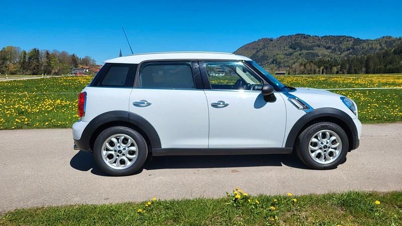 Second-hand Mini ONE 98 CP (72 kW) 2012 Alb Hatchback