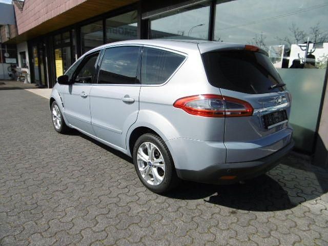 Gebraucht Ford S-MAX Titanium 160 PS (117 kW) 2013 Silber Van / Kleinbus
