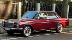 Gebraucht Mercedes 220 60 PS (44 kW) 1974 Rot Limousine