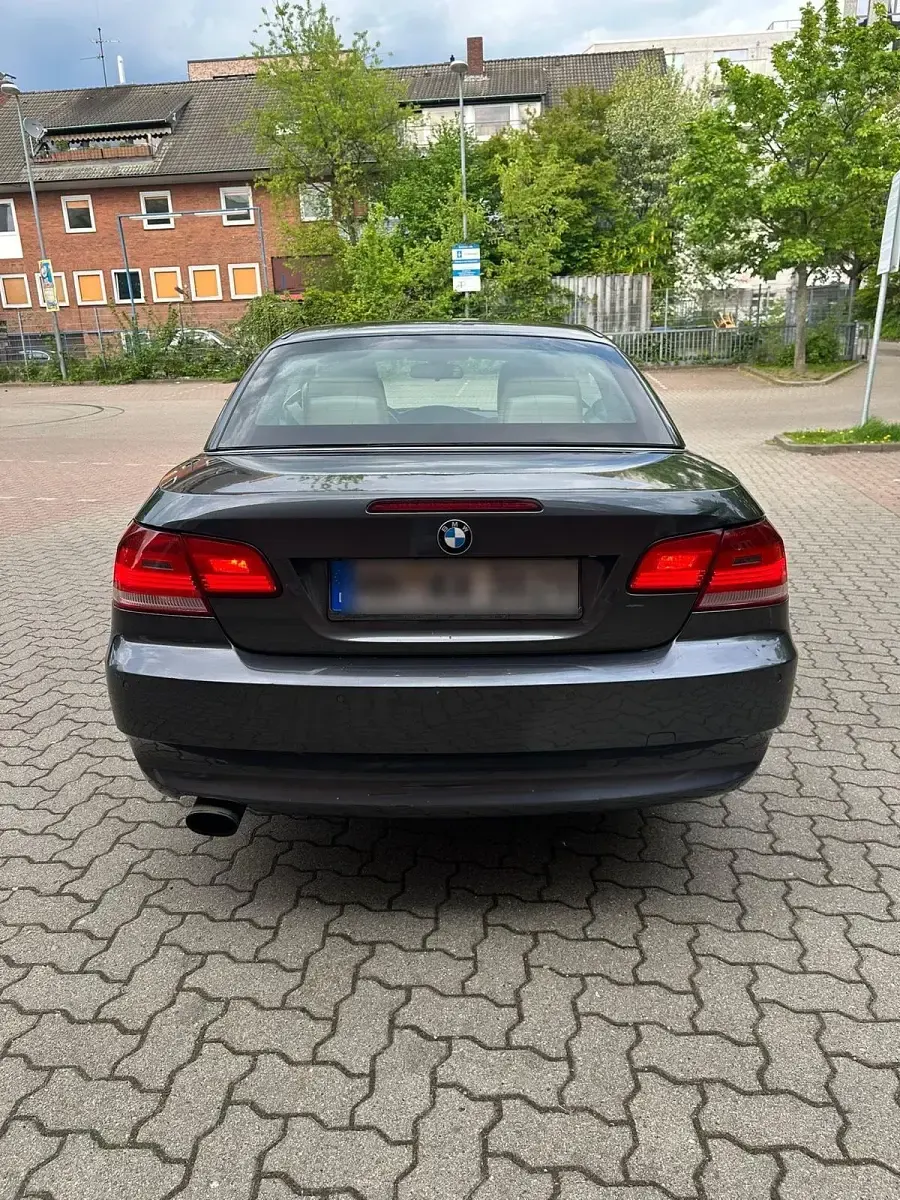 Gebraucht BMW 320 Cabriolet 175 PS (128 kW) 2008 Grau Cabrio