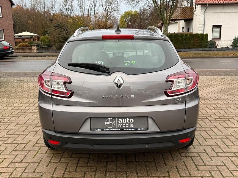 Gebraucht Renault Mégane III 110 PS (80 kW) 2014 Grau Limousine
