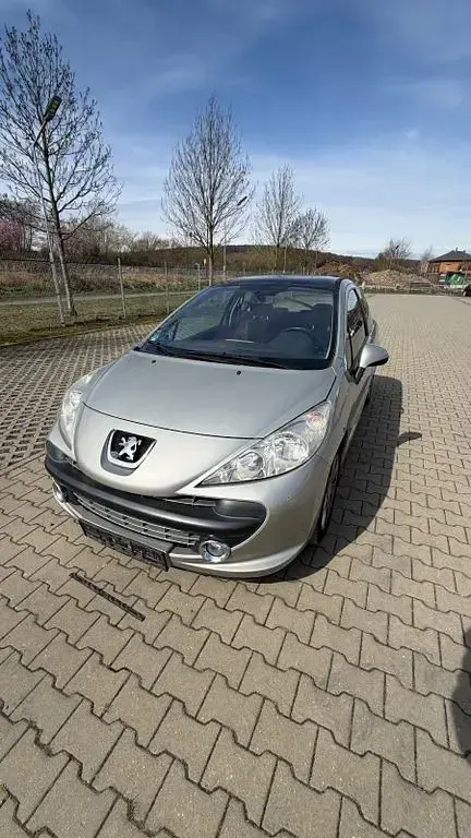 Gebraucht Peugeot 207 Sport 109 PS (80 kW) 2006 Silber Limousine
