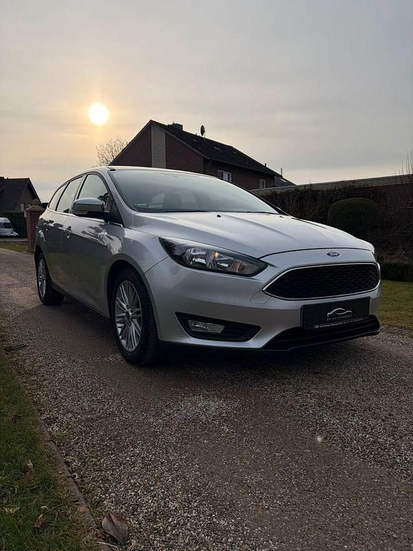 Gebraucht Ford Focus Cool & Connect 125 PS (91 kW) 2017 Silber Kombi
