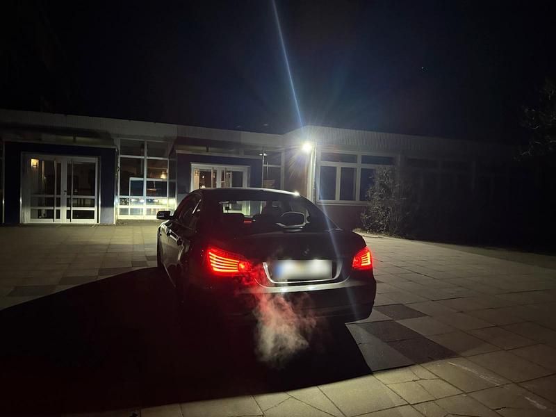 Gebraucht BMW 520 170 PS (125 kW) 2008 Schwarz Limousine