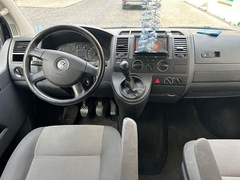 Second-hand VW T5 131 CP (96 kW) 2009 Negru Van