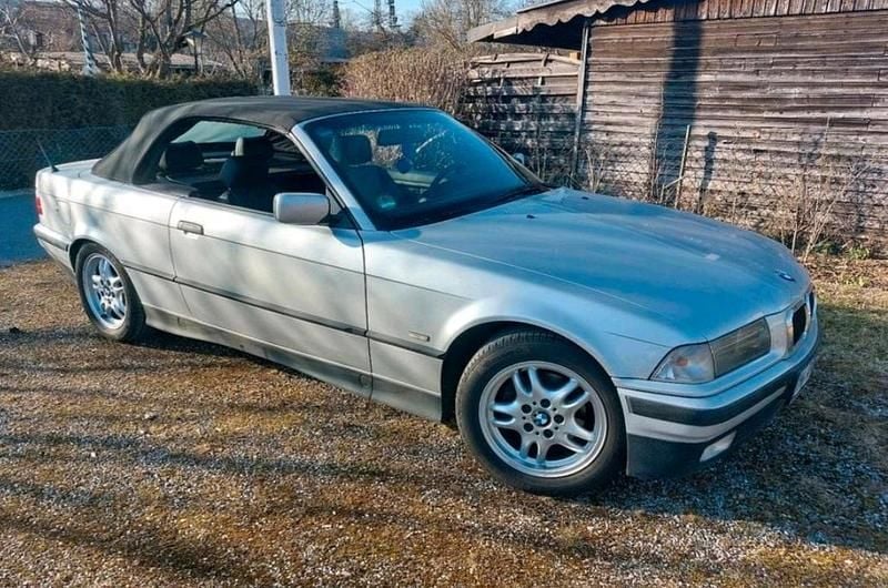 Gebraucht BMW 318 Cabriolet 116 PS (85 kW) 1999 Silber Cabrio
