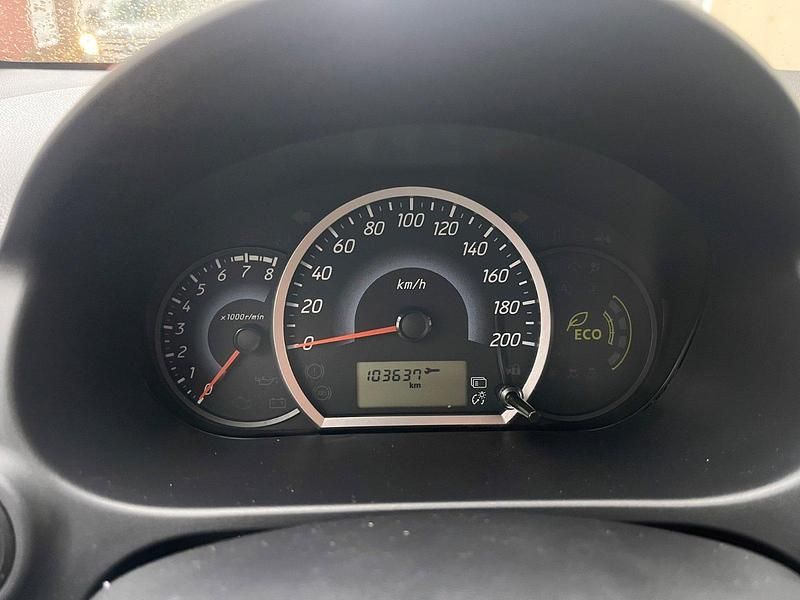 Weiß Gebraucht 2015 Mitsubishi Space Star Kleinwagen | 5.300 € (Fairer Preis) - Bild 1/4