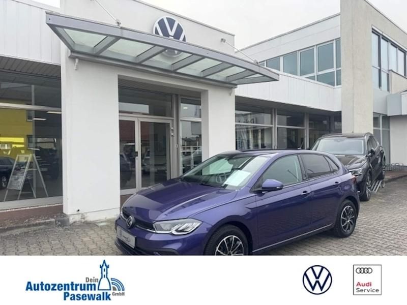 Gebraucht VW Polo Active 80 PS (58 kW) 2023 Violet Kleinwagen