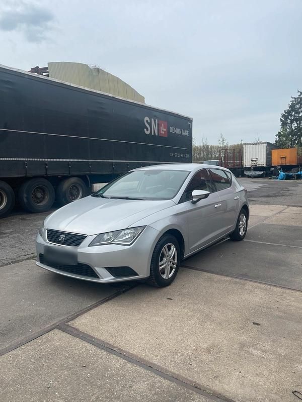 Usata Seat Leon 86 CV (63 kW) 2013 Argento Berlina