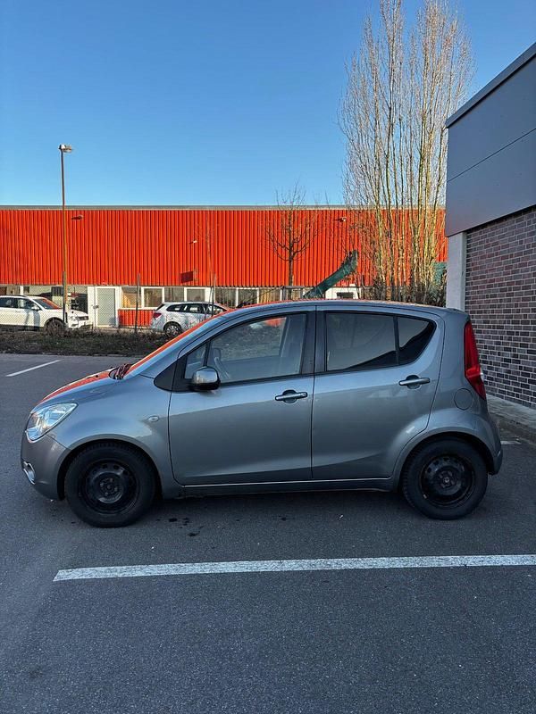 Gebraucht Opel Agila Edition 94 PS (69 kW) 2012 Meteoritgrau m2 Kleinwagen