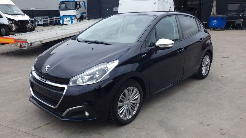 Blau Gebraucht 2017 Peugeot 208 Style Kleinwagen | 4.500 € (Fairer Preis) - Bild 1/4