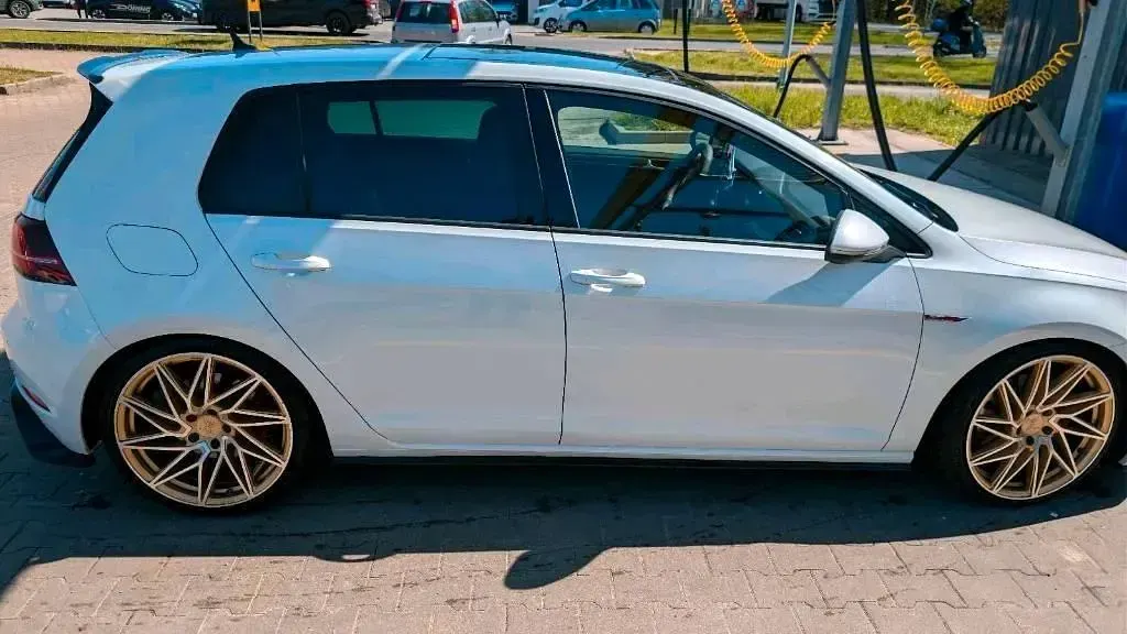Gebraucht VW Golf VII Pro 230 PS (169 kW) 2017 Weiß Limousine