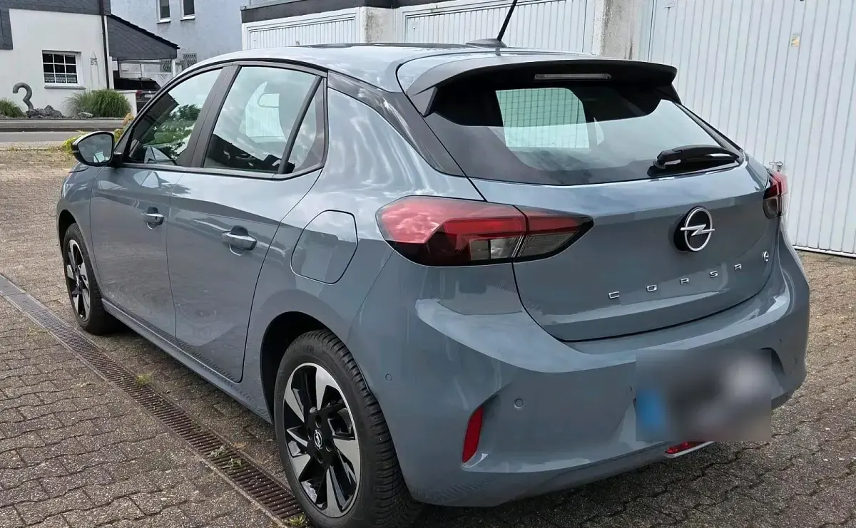 Gebraucht Opel Corsa-e Edition 100 kW (136 PS) 2024 Grau Kleinwagen
