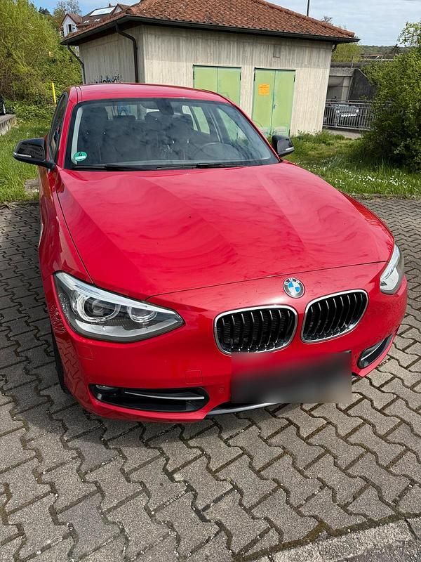 Second-hand BMW 116 Shadowline 2012 Roșu Hatchback