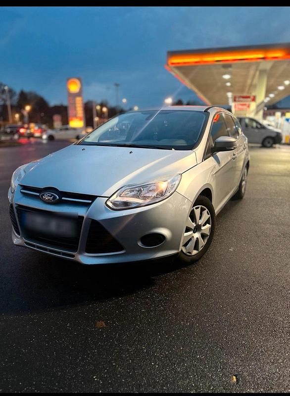 Brugt Ford Focus 130 HK (95 kW) 2012 Sølv Stationcar