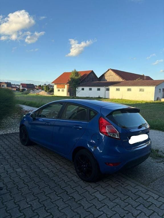 Blau Gebraucht 2013 Ford Fiesta Champions Edition Kleinwagen | 2.000 € (Superpreis) - Bild 1/4