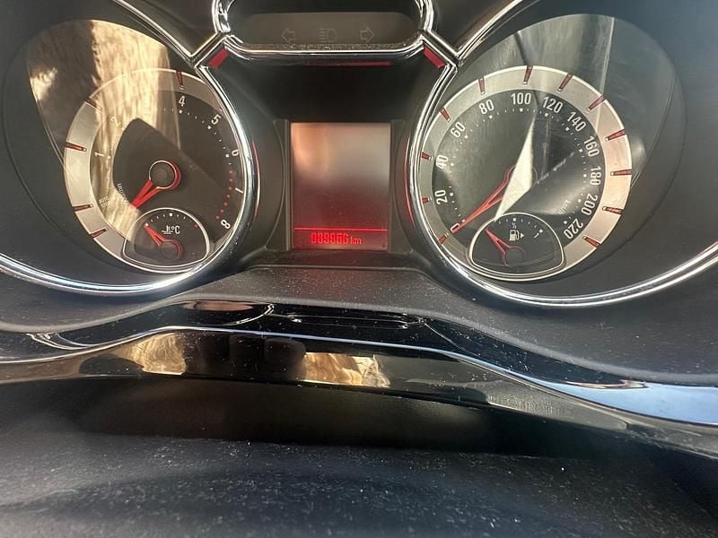 Usata Opel Adam 100 CV (73 kW) 2013 Nero Utilitaria