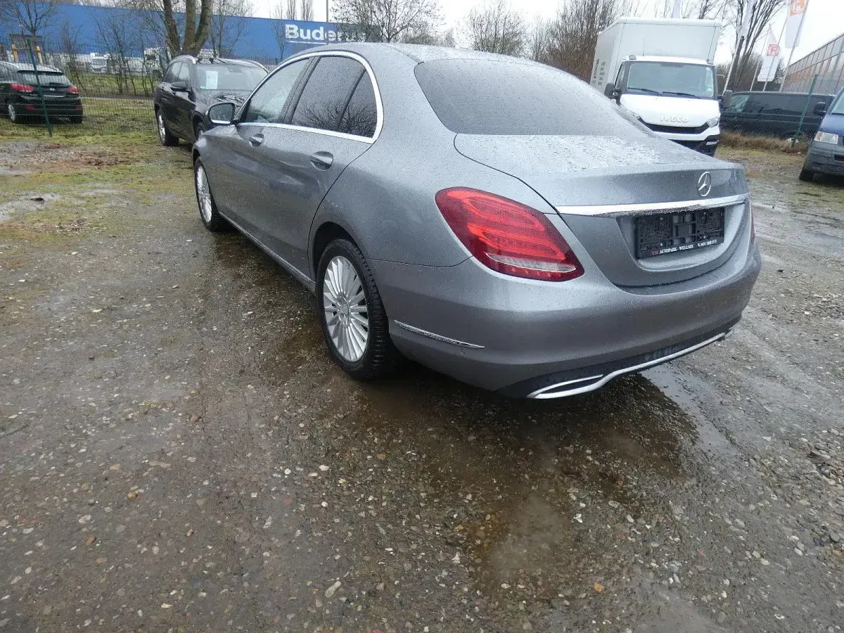 Gebraucht Mercedes C200 184 PS (135 kW) 2014 Grau Limousine