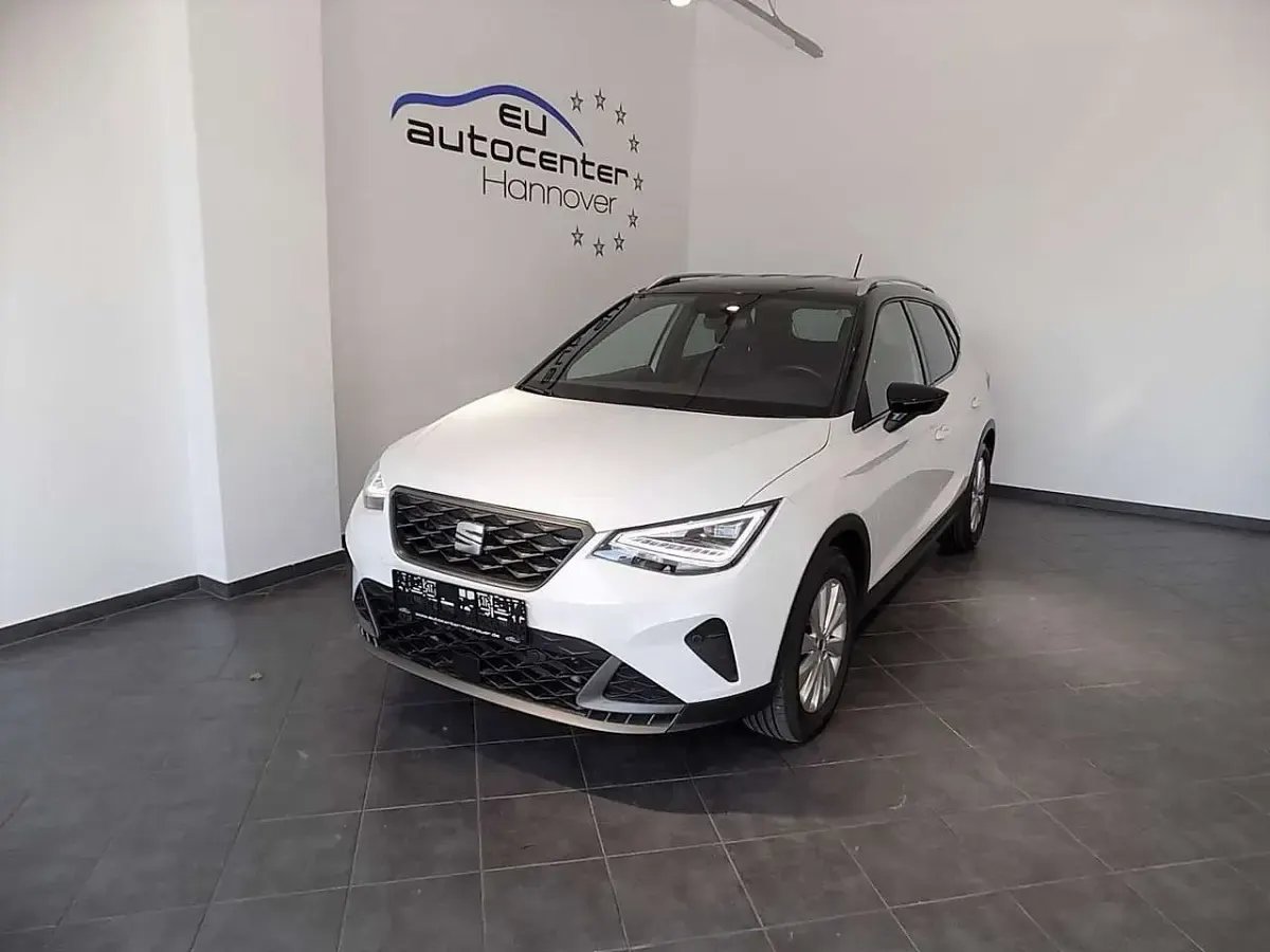 Gebraucht Seat Arona FR 110 PS (80 kW) 2022 "candy" weiss SUV