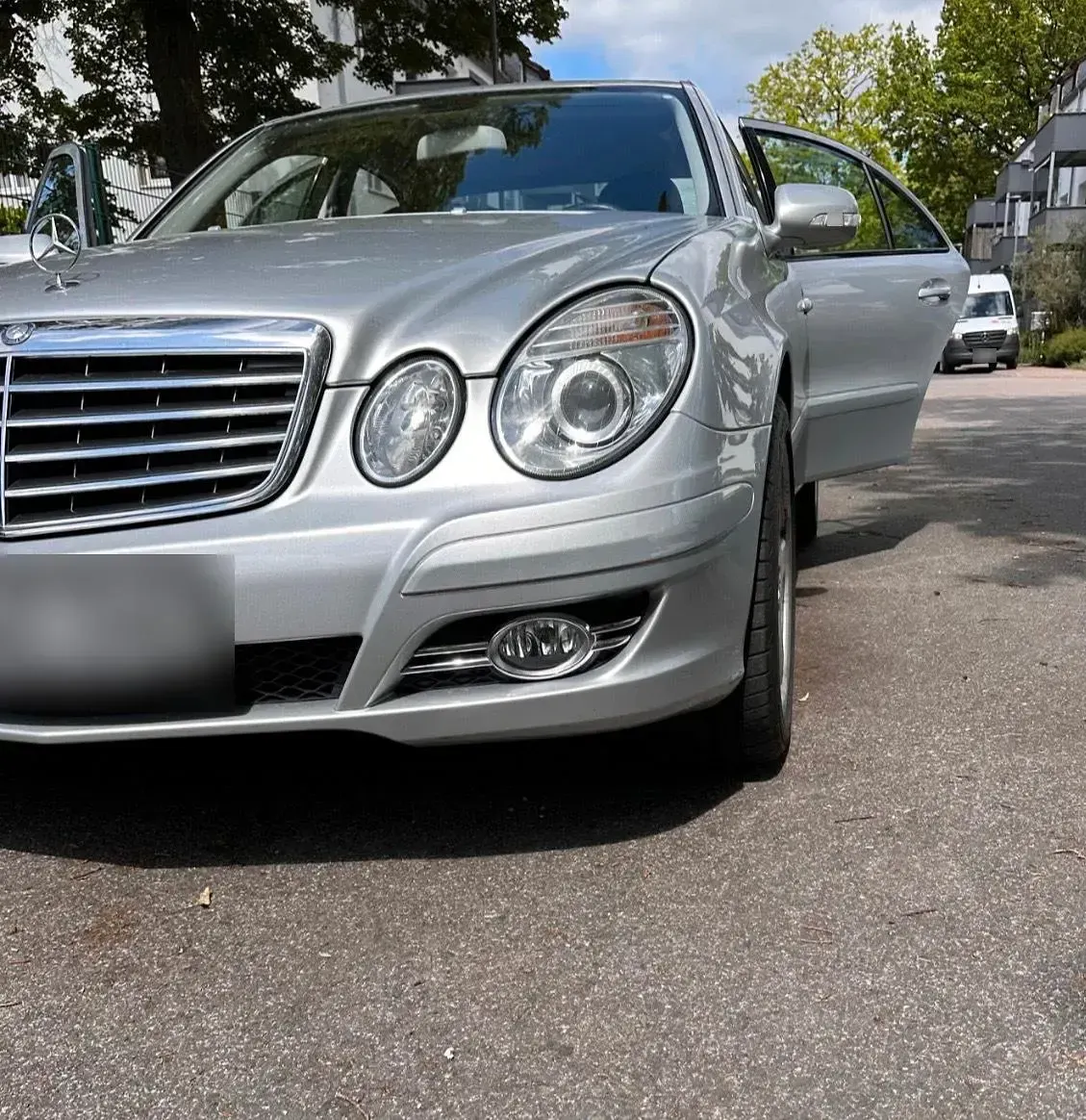 Gebraucht Mercedes E200 Classic 184 PS (135 kW) 2007 Silber Limousine