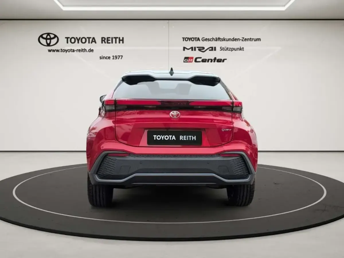Gebraucht Toyota C-HR 140 PS (102 kW) 2025 Emotional red 2 (3u5)/ black ( SUV
