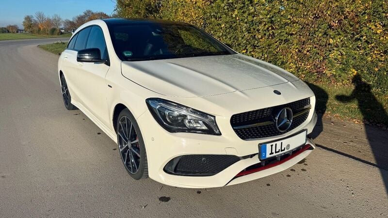 Weiß Gebraucht 2016 Mercedes CLA250 AMG Limousine | 22.999 € (Guter Preis) - Bild 1/4