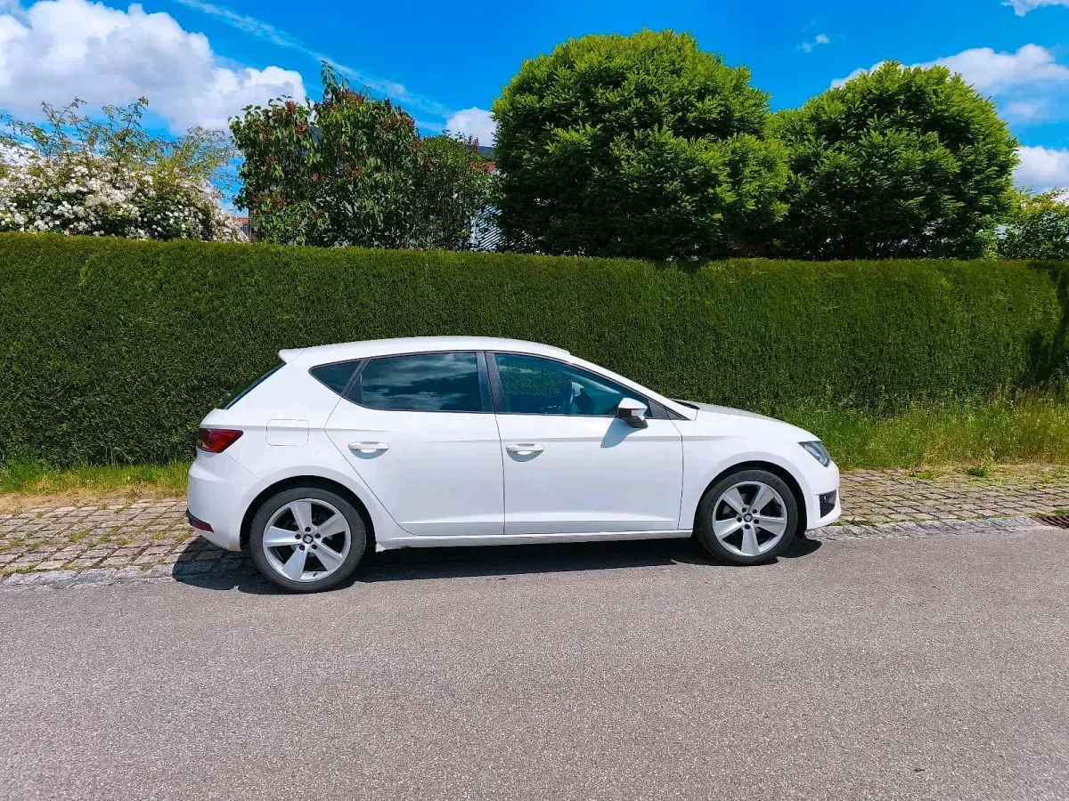 Gebraucht Seat Leon FR 125 PS (91 kW) 2014 Weiß Limousine