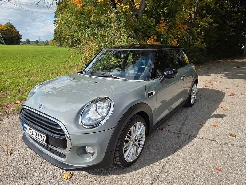 Grau Gebraucht 2015 Mini Cooper D Kleinwagen | 10.900 € (Fairer Preis) - Bild 1/4