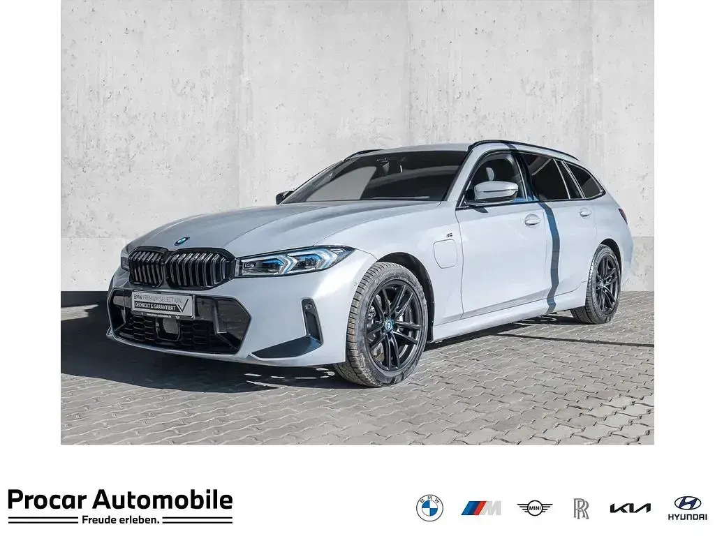 Gebraucht BMW 330e M Sport 292 PS (214 kW) 2024 Kombi