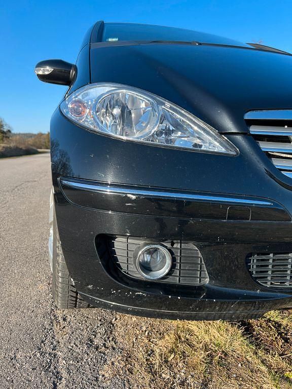 Gebraucht Mercedes A180 Elegance 109 PS (80 kW) 2005 Schwarz Van / Kleinbus