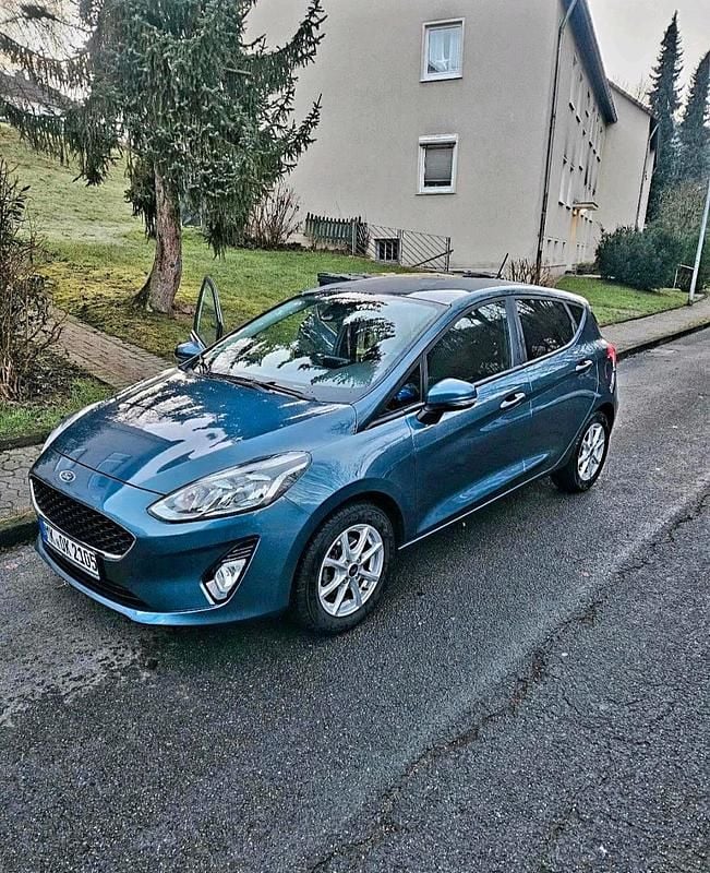 Blau Gebraucht 2019 Ford Fiesta Kleinwagen | 8.500 € - Bild 1/4