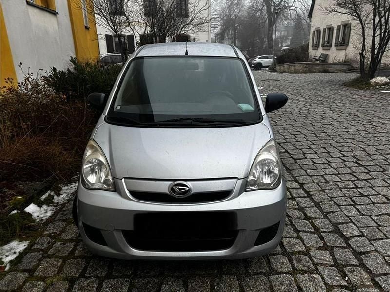 Silber Gebraucht 2008 Daihatsu Cuore Kleinwagen | 2.000 € (Fairer Preis) - Bild 1/4