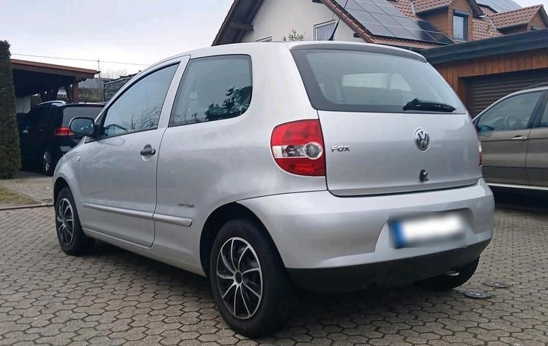 Gebraucht VW Fox Refresh 55 PS (40 kW) 2009 Silber Kleinwagen