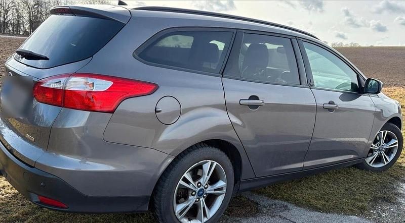 Gebraucht Ford Focus 116 PS (85 kW) 2013 Braun Kombi