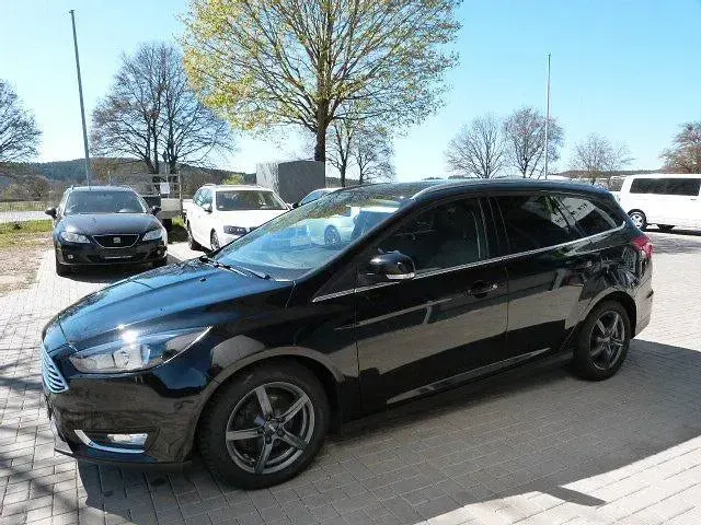Gebraucht Ford Focus 125 PS (91 kW) 2016 Schwarz Kombi