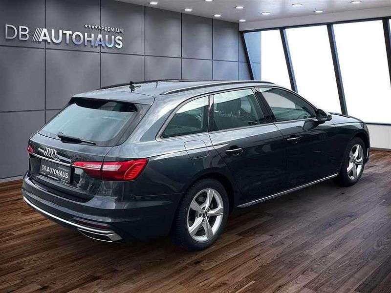 Gebraucht Audi A4 Advanced Plus 163 PS (119 kW) 2024 Grau Kombi