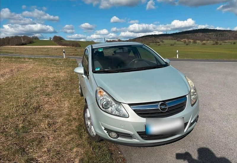 Gebraucht Opel Corsa 75 PS (55 kW) 2009 Silber Kleinwagen