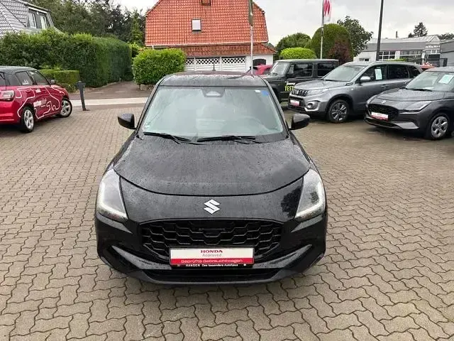 Gebraucht Suzuki Swift Comfort 82 PS (60 kW) 2025 Schwarz Kleinwagen