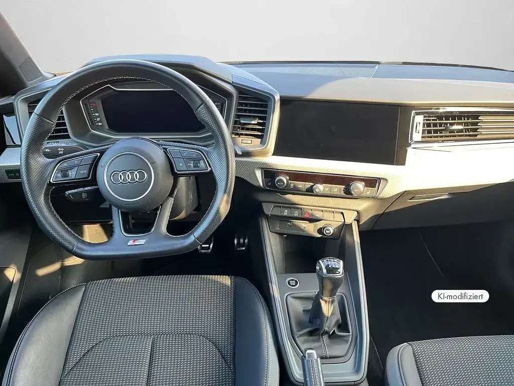 Gebraucht Audi A1 Sportback Advanced Plus 110 PS (80 kW) 2022 Misanorot perleffekt (metallic) Kleinwagen