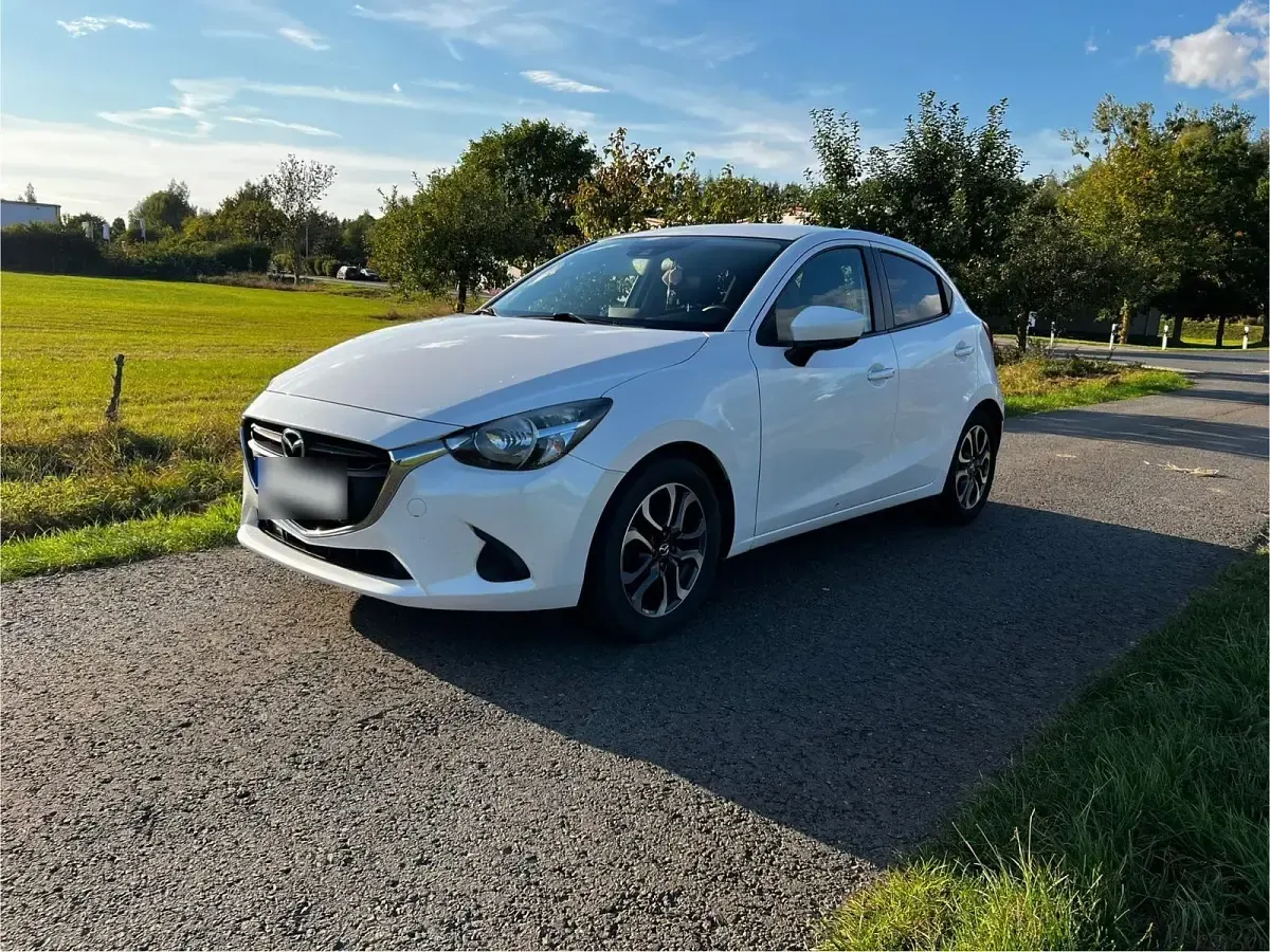 Gebraucht Mazda 2 Kizoku 90 PS (66 kW) 2017 Weiß Kleinwagen