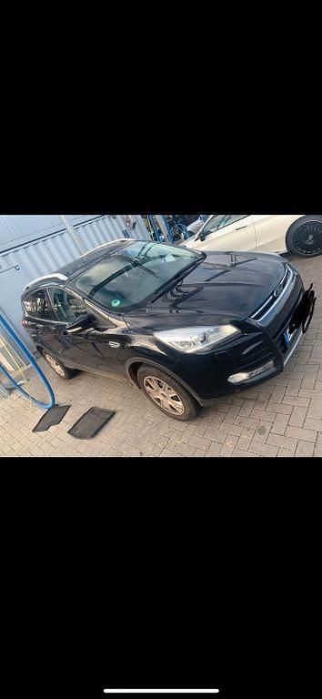 Gebraucht Ford Kuga Titanium 179 PS (131 kW) 2015 Schwarz SUV