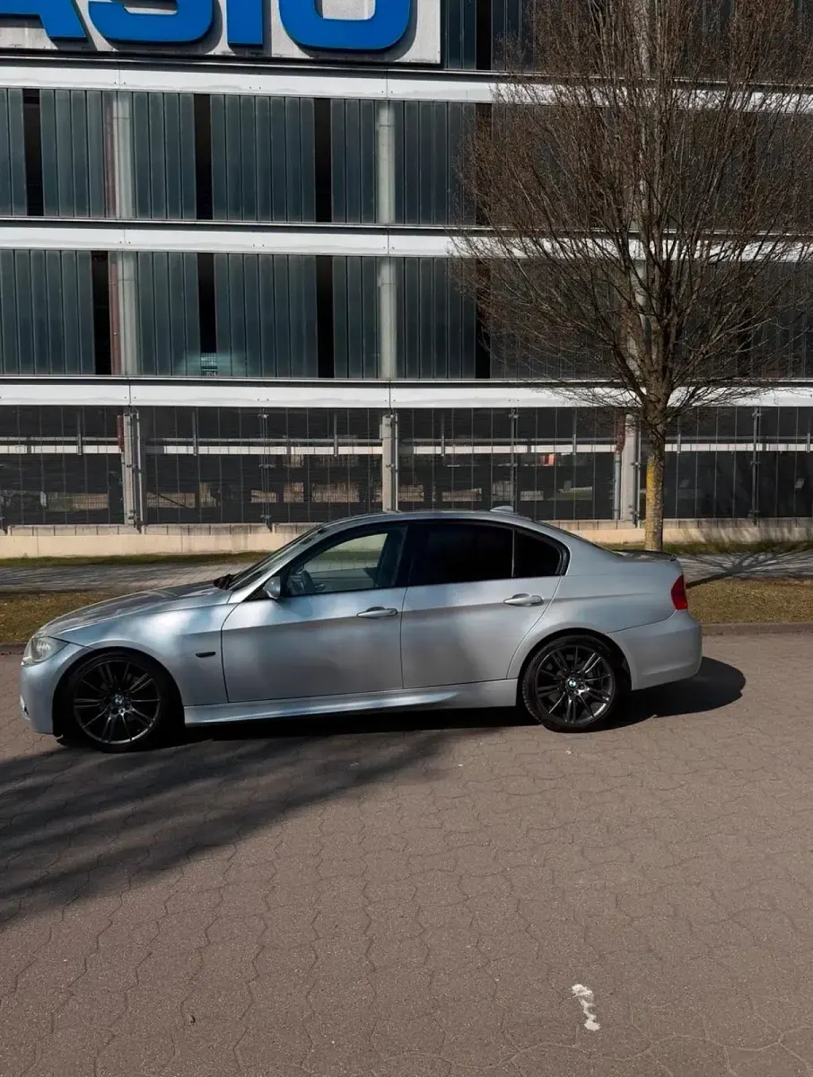 Gebraucht BMW 325 M Sport 218 PS (160 kW) 2006 Silber Limousine