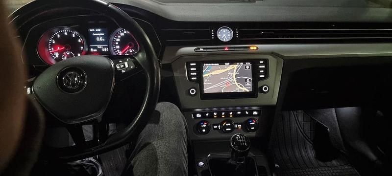 Gebraucht VW Passat Comfortline 125 PS (91 kW) 2015 Limousine