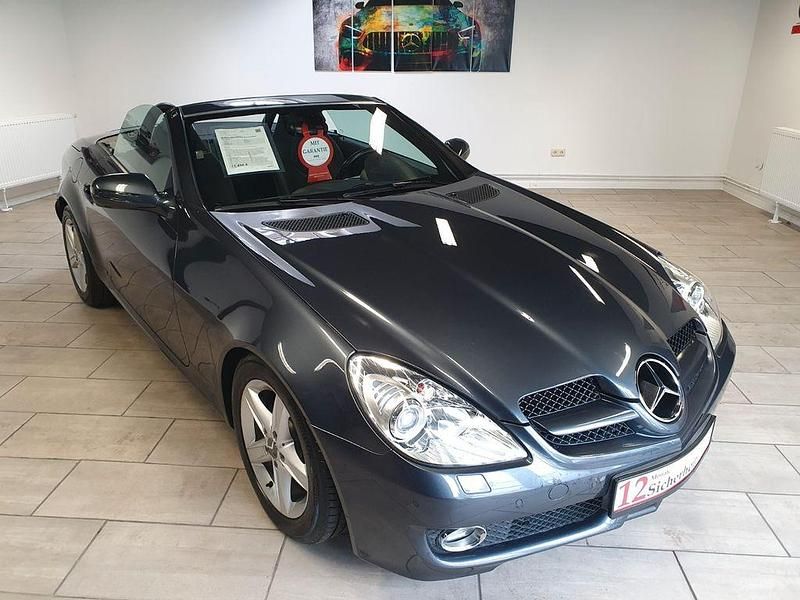 Grau Gebraucht 2010 Mercedes SLK300 Cabrio | 10.990 € (Fairer Preis) - Bild 1/4