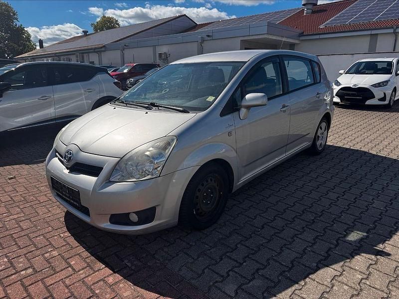 Silber Gebraucht 2008 Toyota Corolla Verso Luna Van / Kleinbus | 2.500 € (Guter Preis) - Bild 1/4