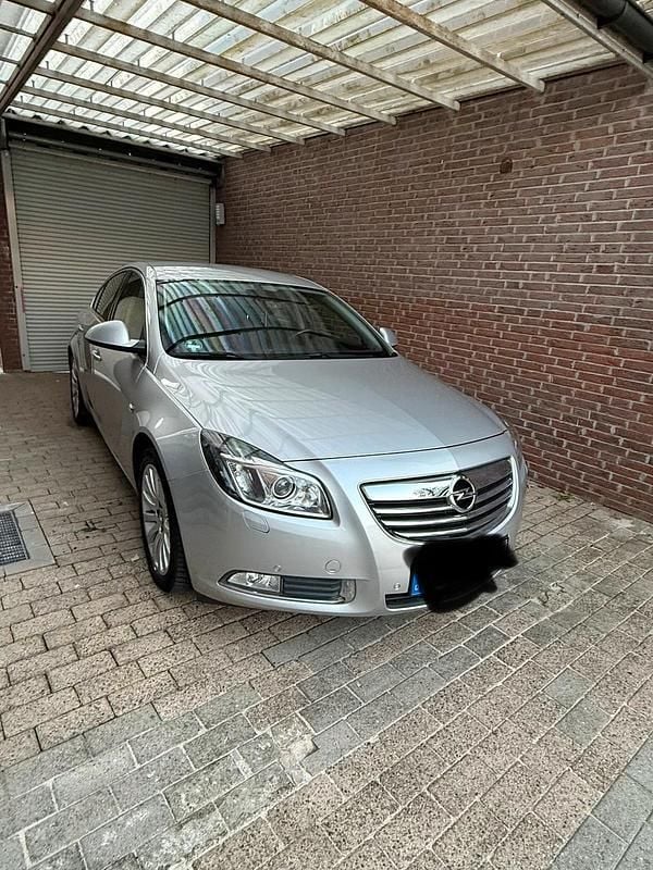 Gebraucht Opel Insignia 220 PS (161 kW) 2010 Silber Limousine