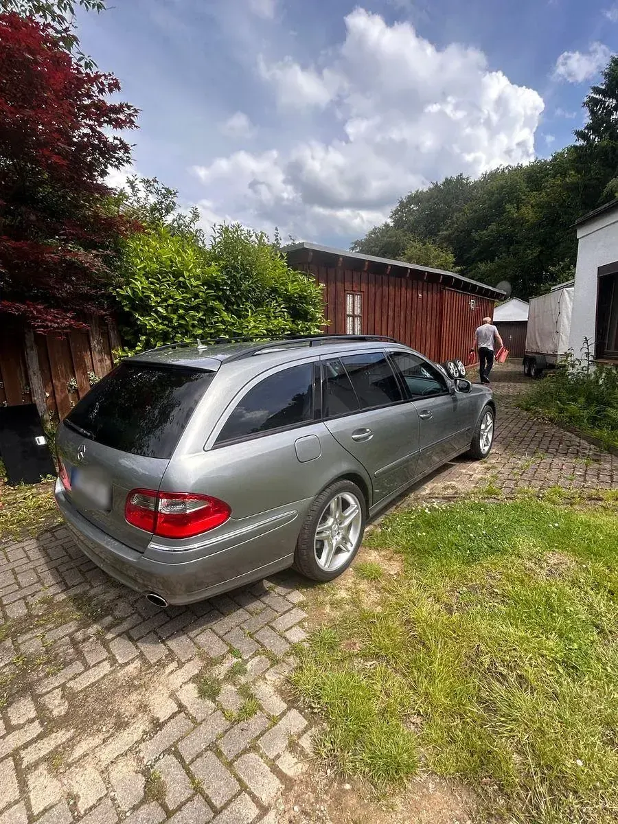 Gebraucht Mercedes E280 Avantgarde 190 PS (139 kW) 2008 Grau Kombi
